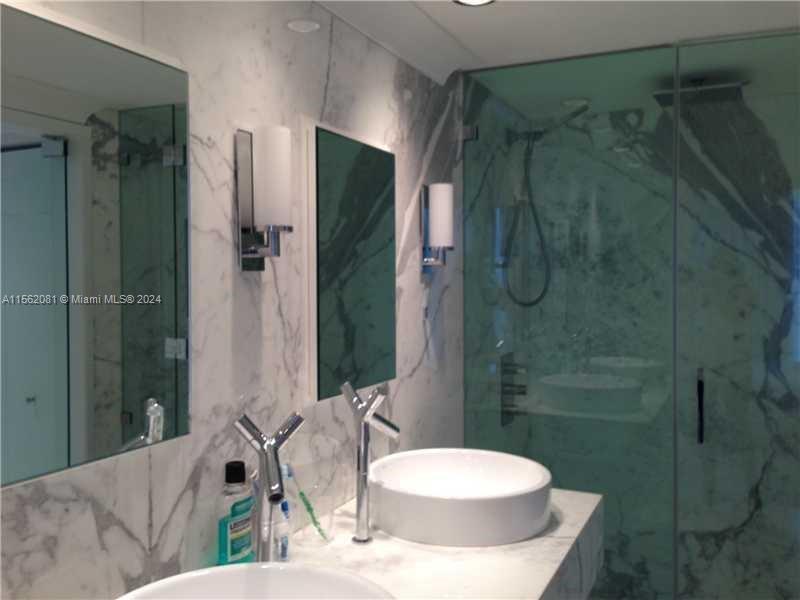 485 BRICKELL AVE # 3303