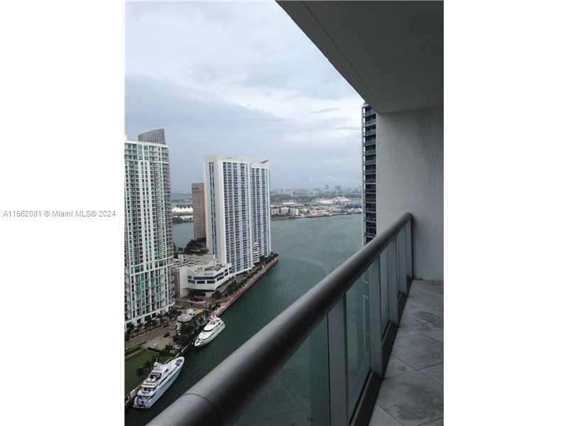 485 BRICKELL AVE # 3303