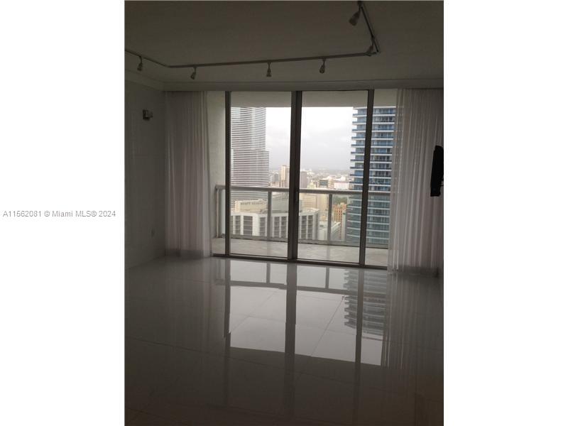 485 BRICKELL AVE # 3303
