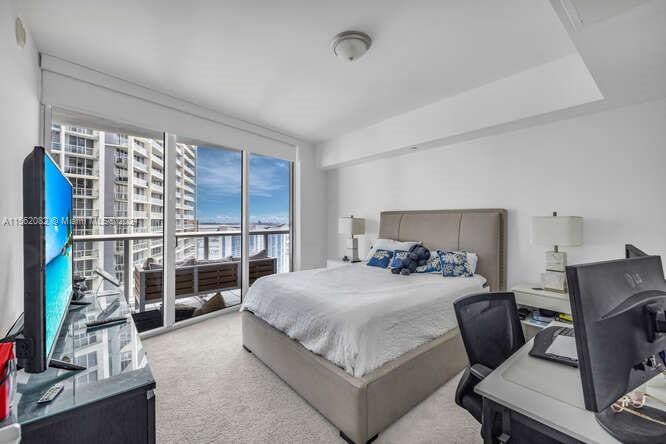 495 Brickell Ave # 4708