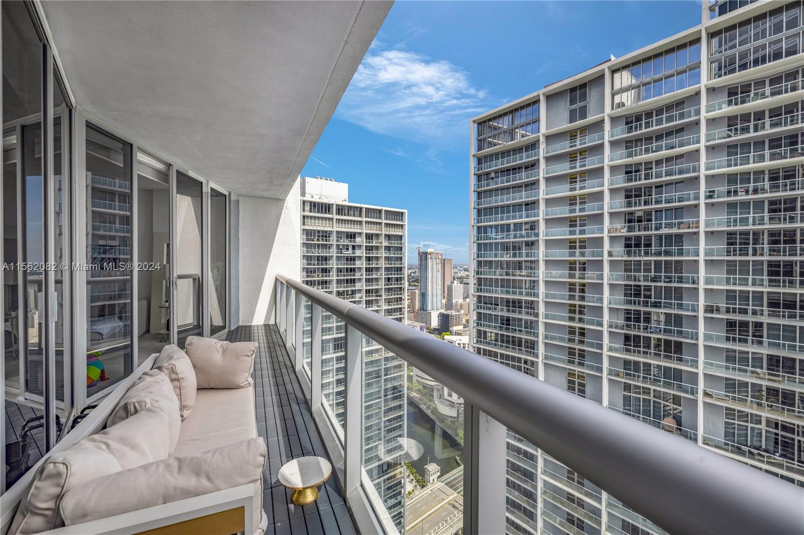495 Brickell Ave # 4708