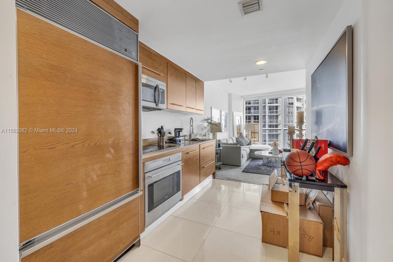 495 Brickell Ave # 4708