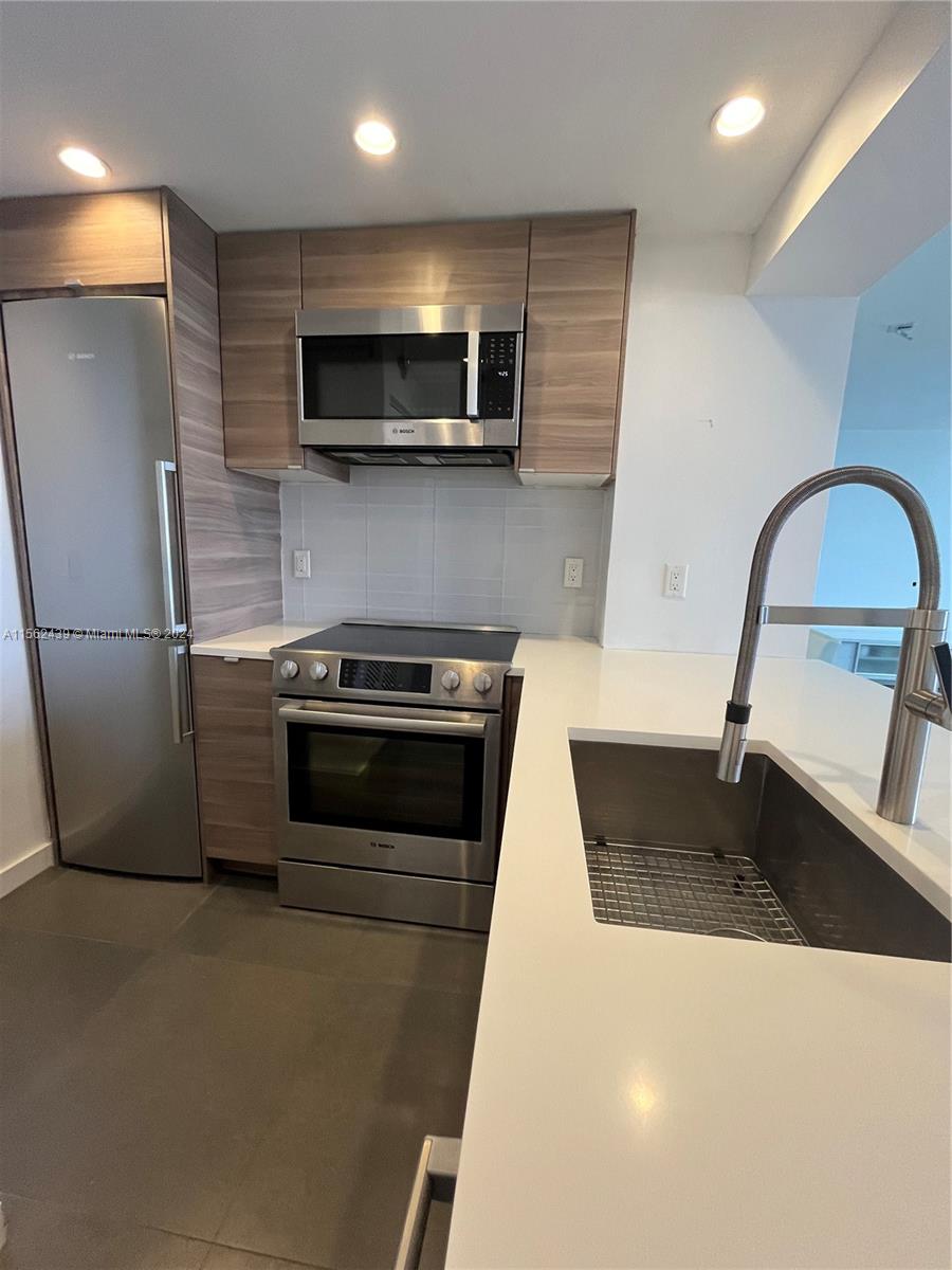 540 Brickell Key Dr # 1620