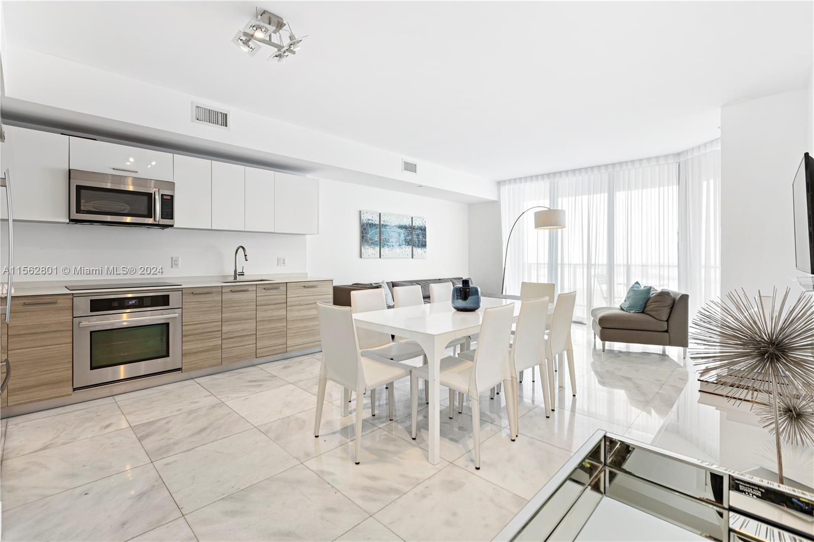 1300 Brickell Bay Dr # 3302