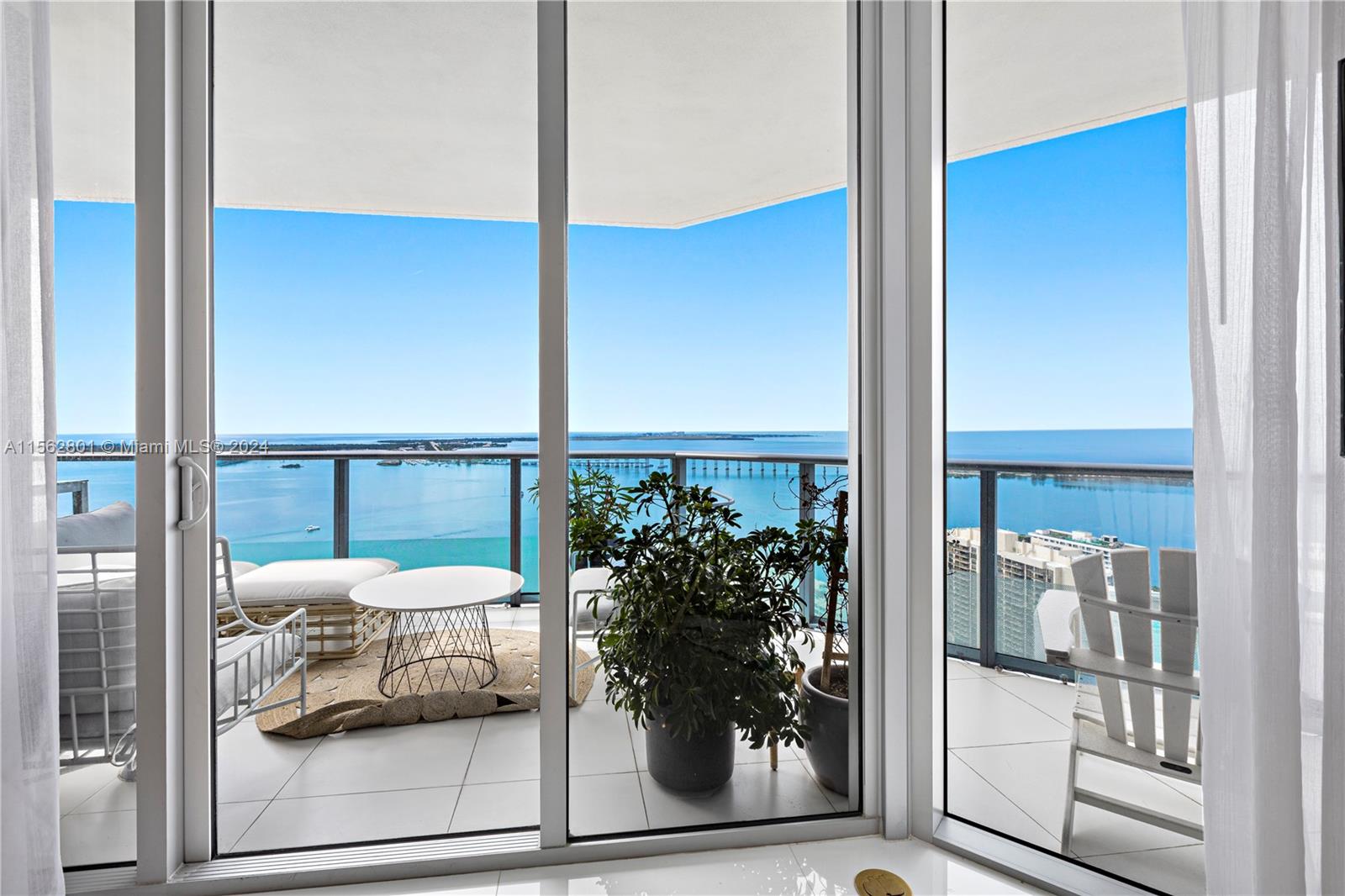 1300 Brickell Bay Dr # 3302