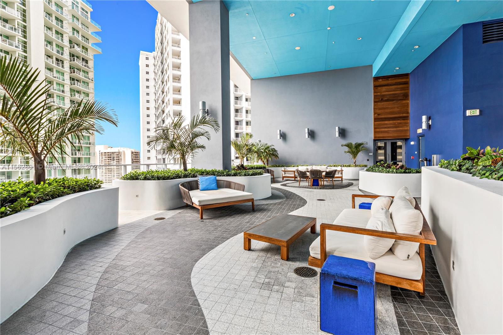 1300 Brickell Bay Dr # 3302