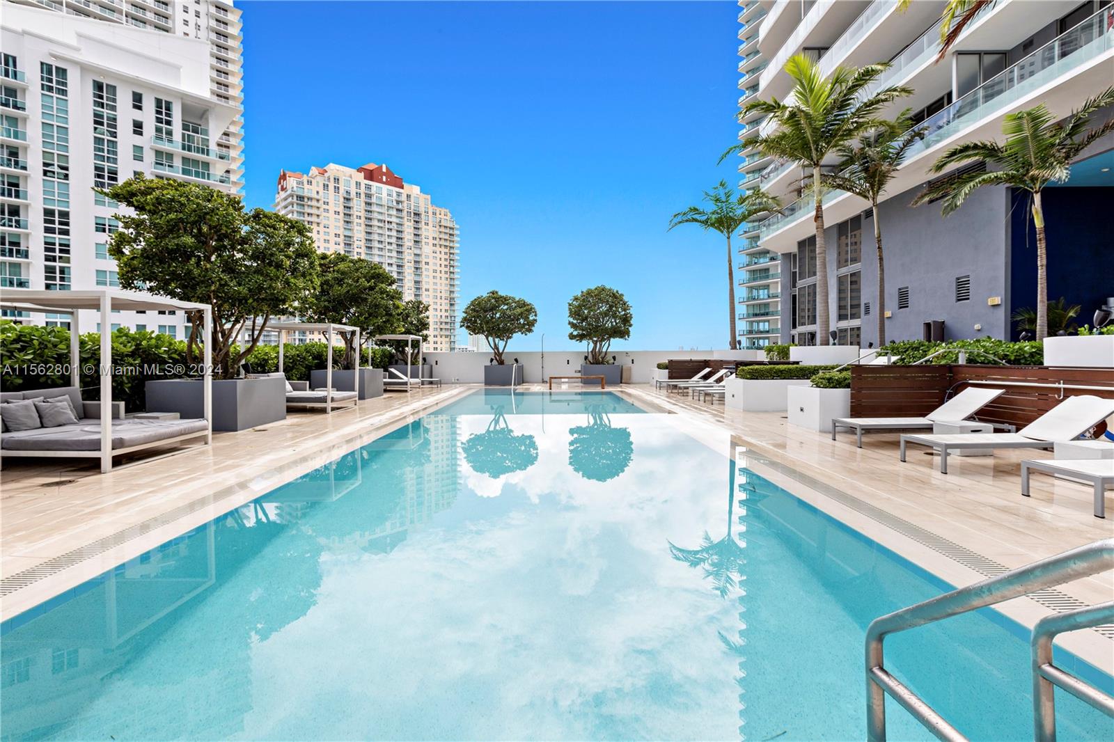 1300 Brickell Bay Dr # 3302