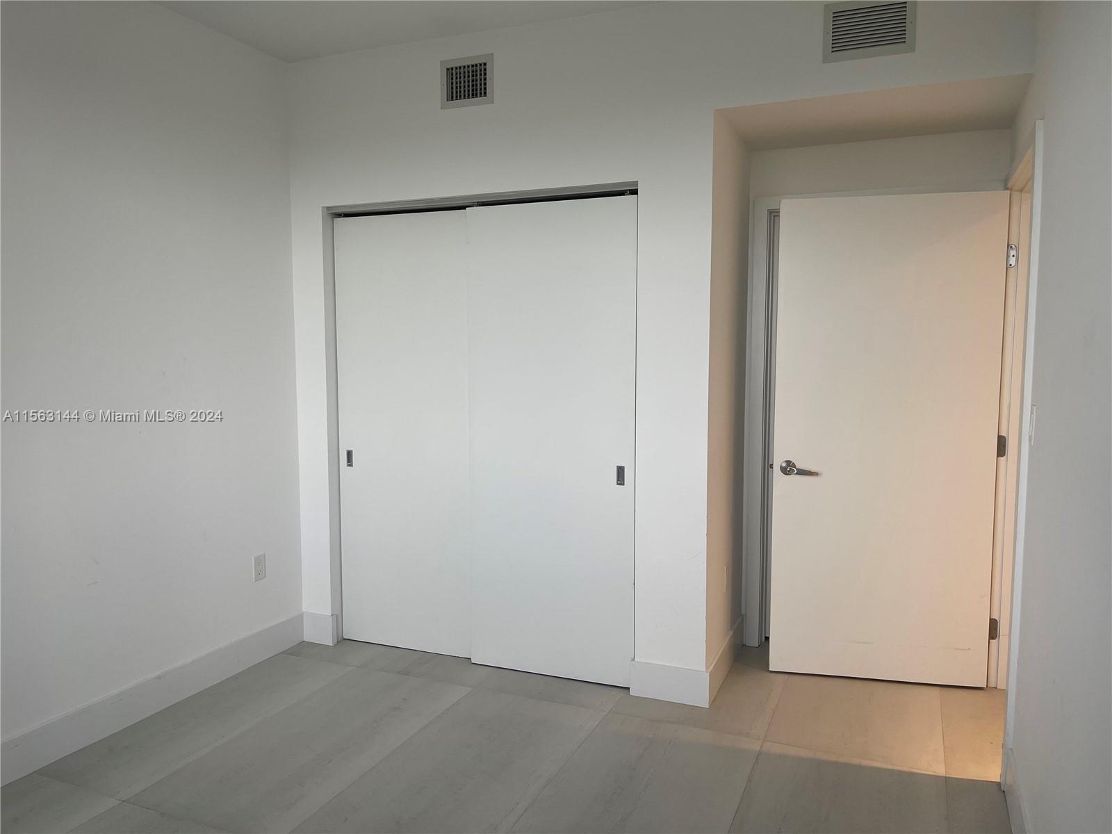 16385 Biscayne Blvd # 1604