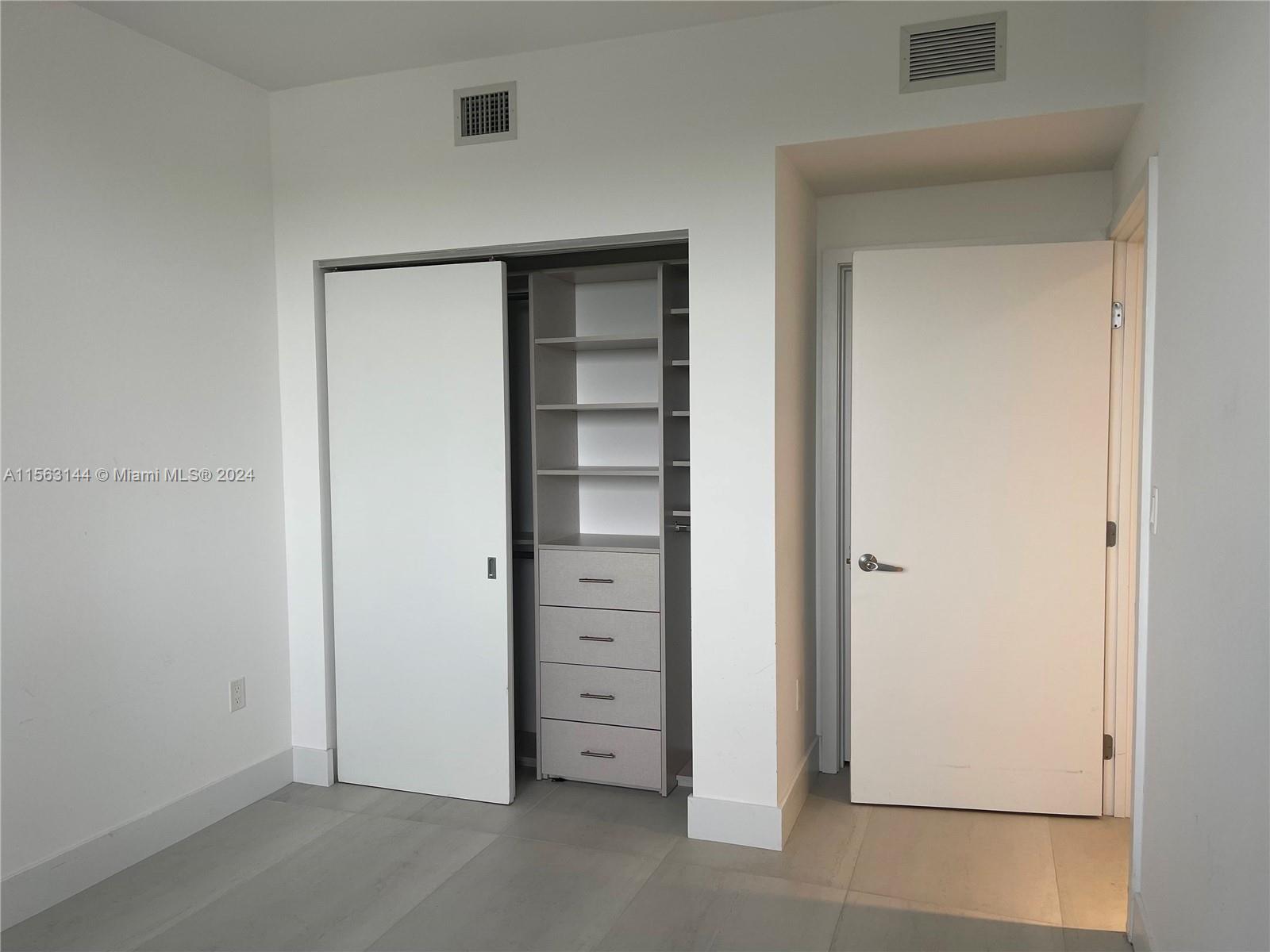 16385 Biscayne Blvd # 1604