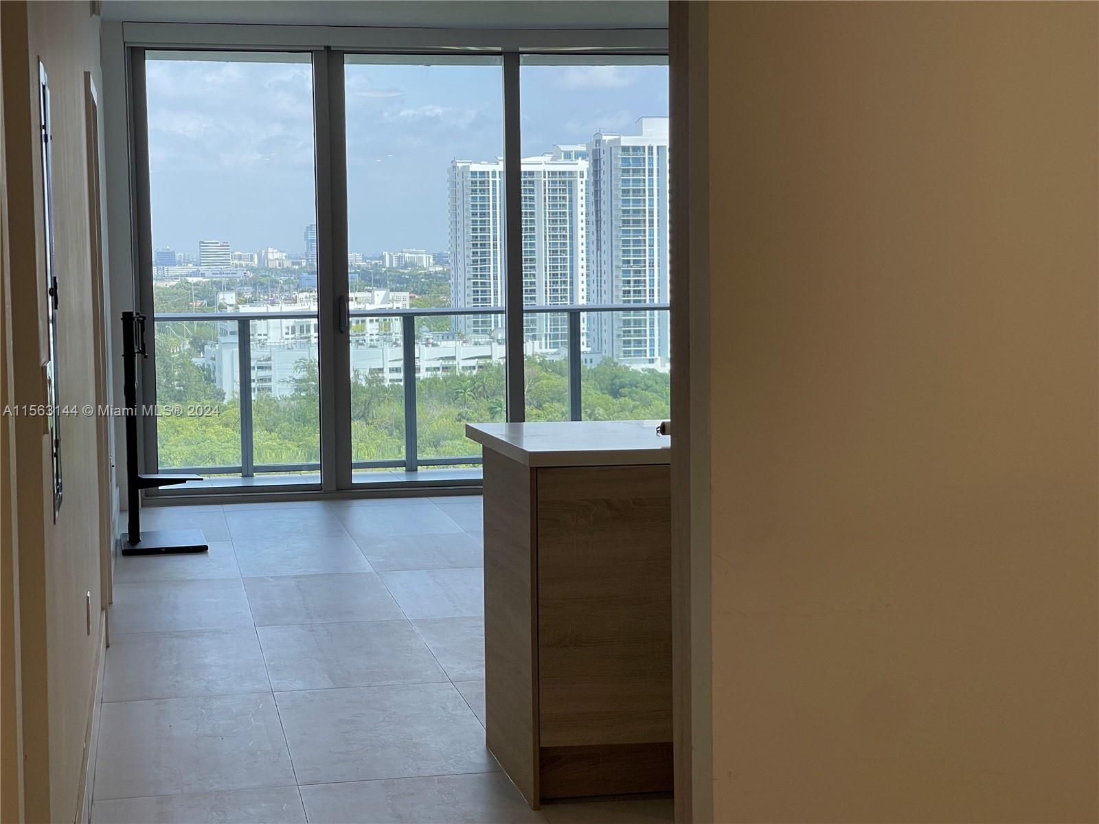 16385 Biscayne Blvd # 1604