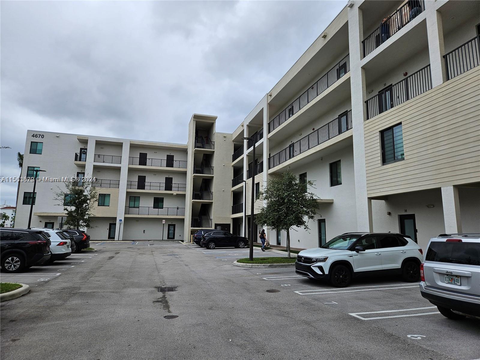 4670 NW 84th Ave # 42