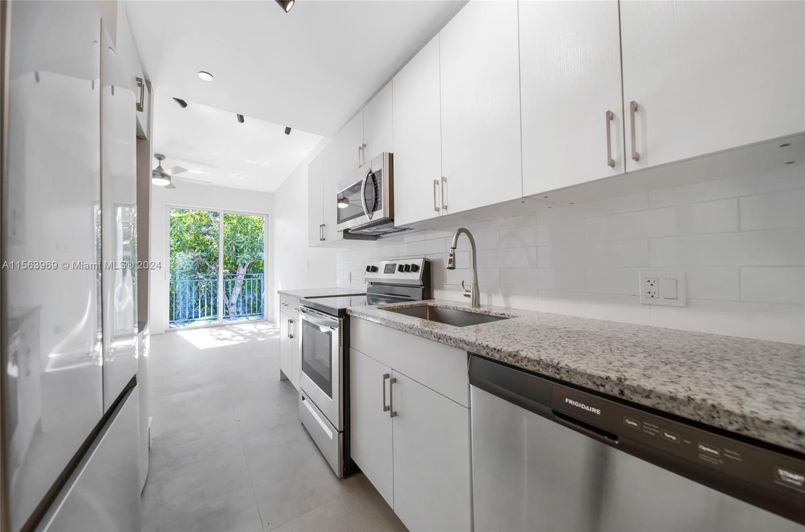 1536 NW 15th Ave # 303
