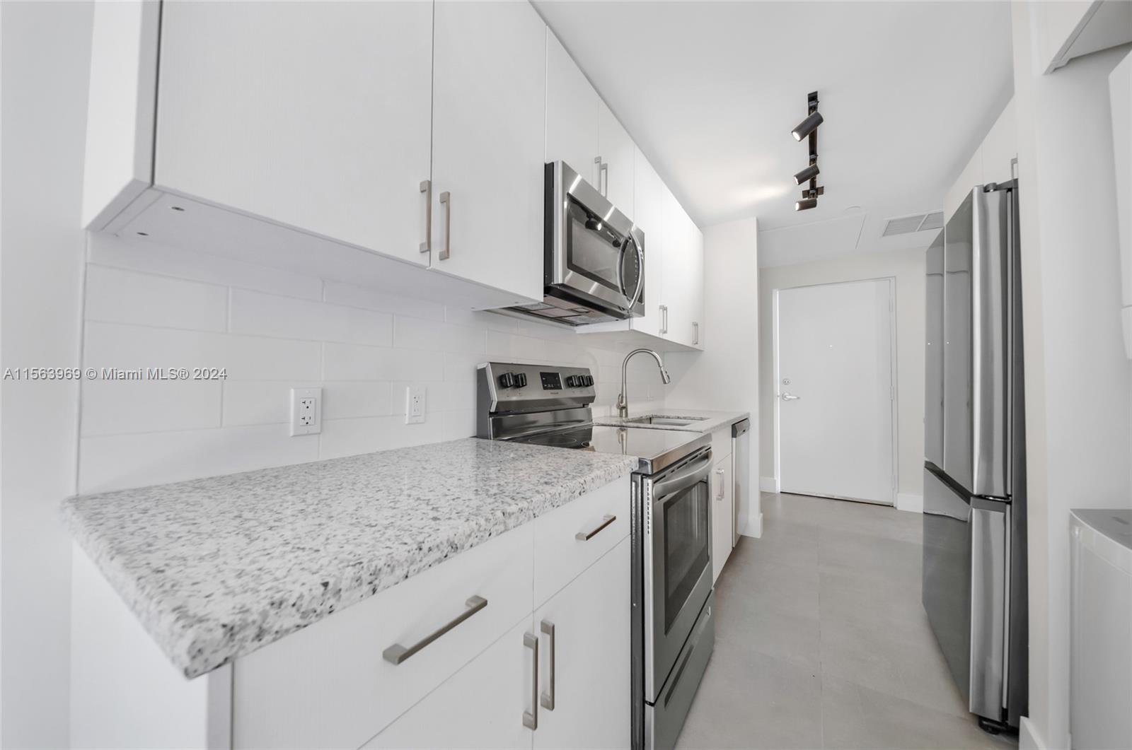 1536 NW 15th Ave # 303