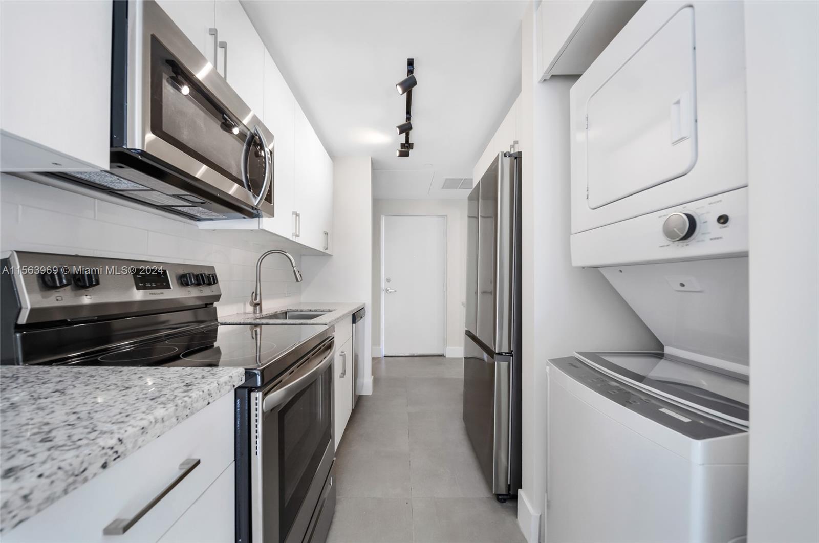 1536 NW 15th Ave # 303