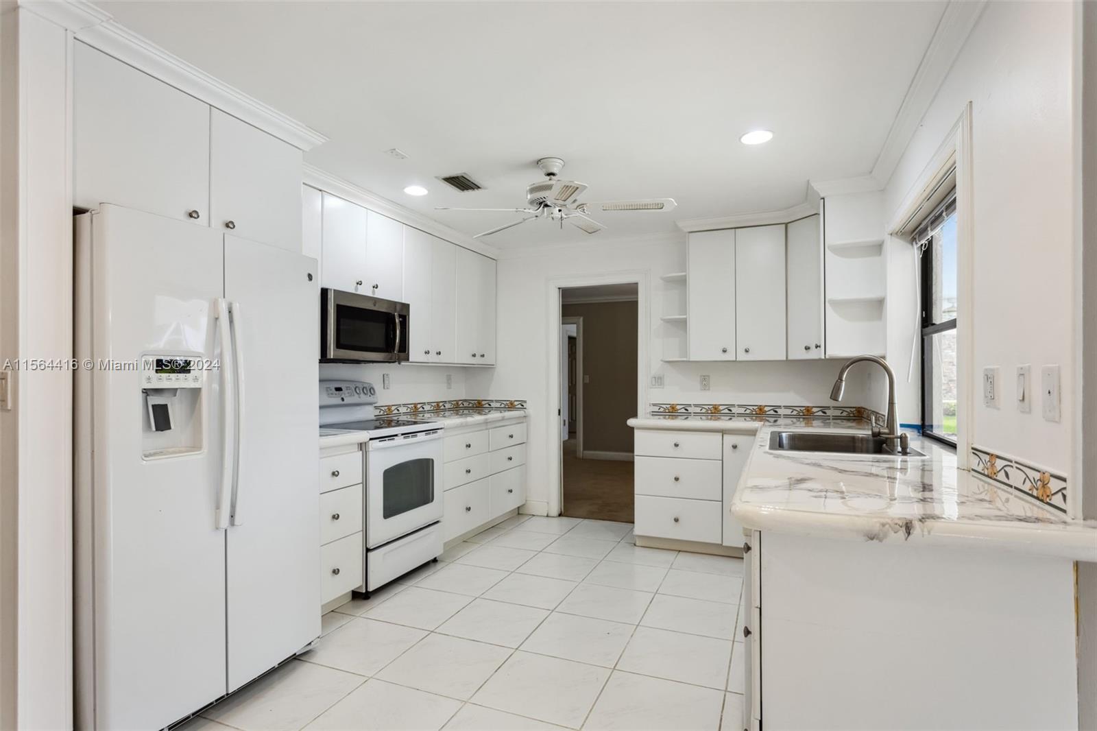 2422 Deer Creek Lob Lolly Ln