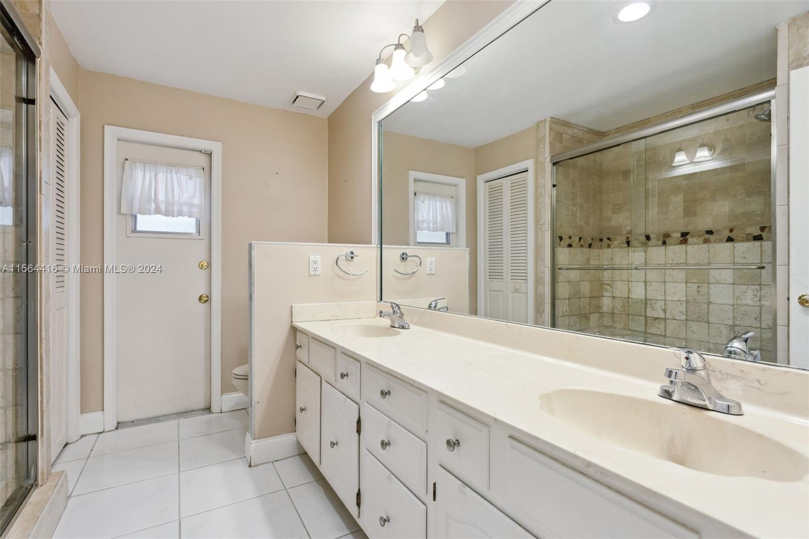 2422 Deer Creek Lob Lolly Ln