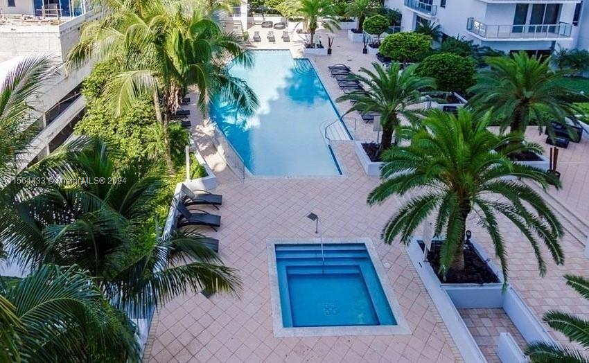 1050 Brickell Ave # 1808