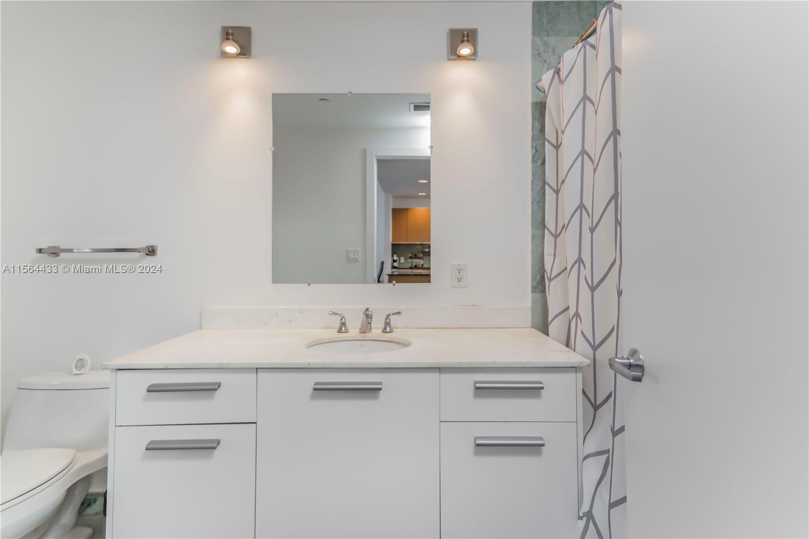 1050 Brickell Ave # 1808