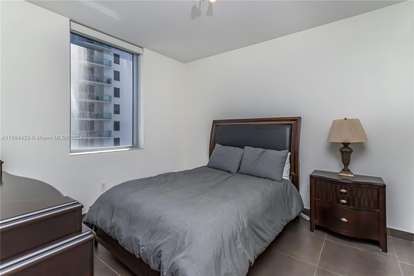 1050 Brickell Ave # 1808