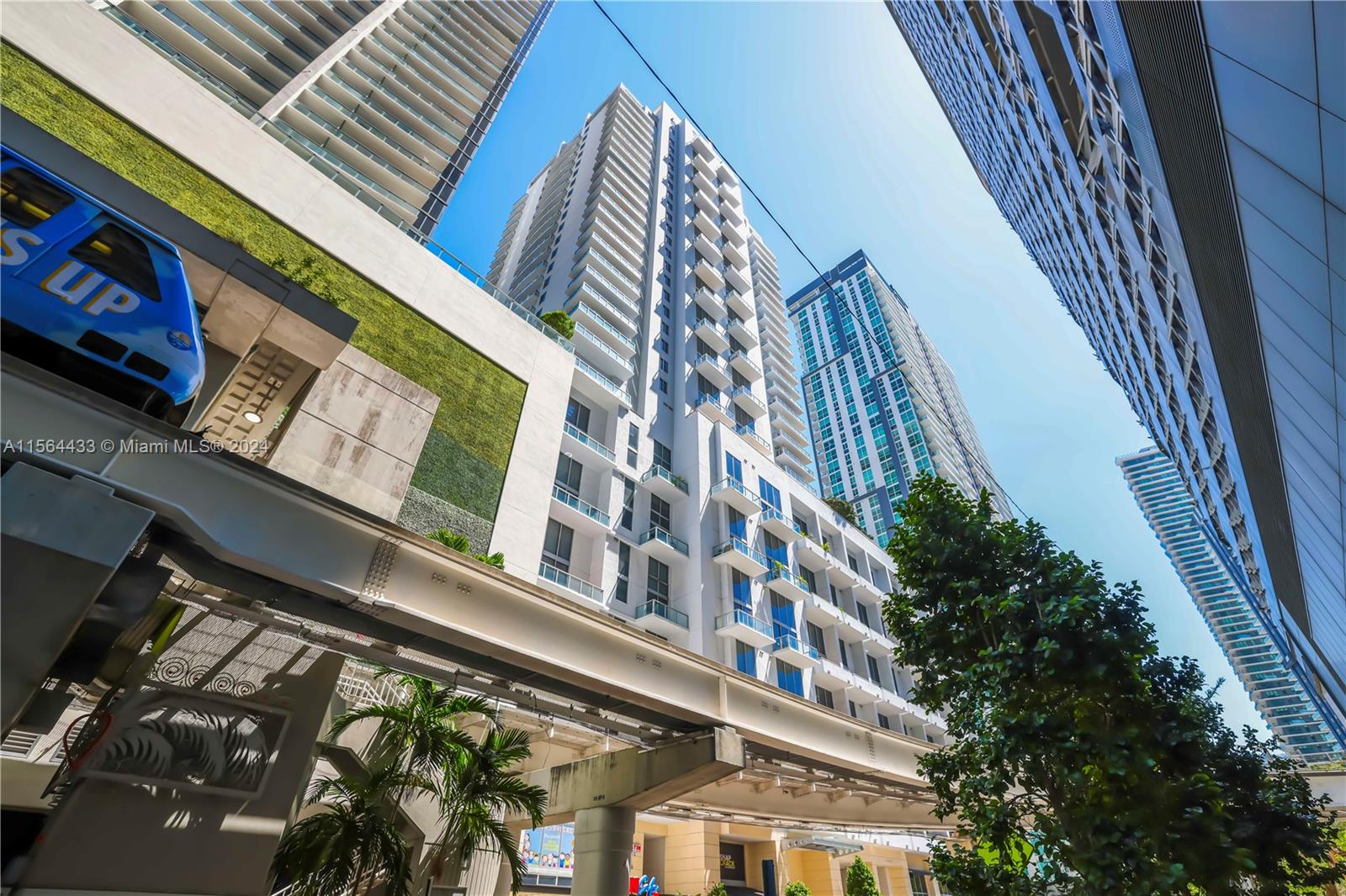 1050 Brickell Ave # 1808