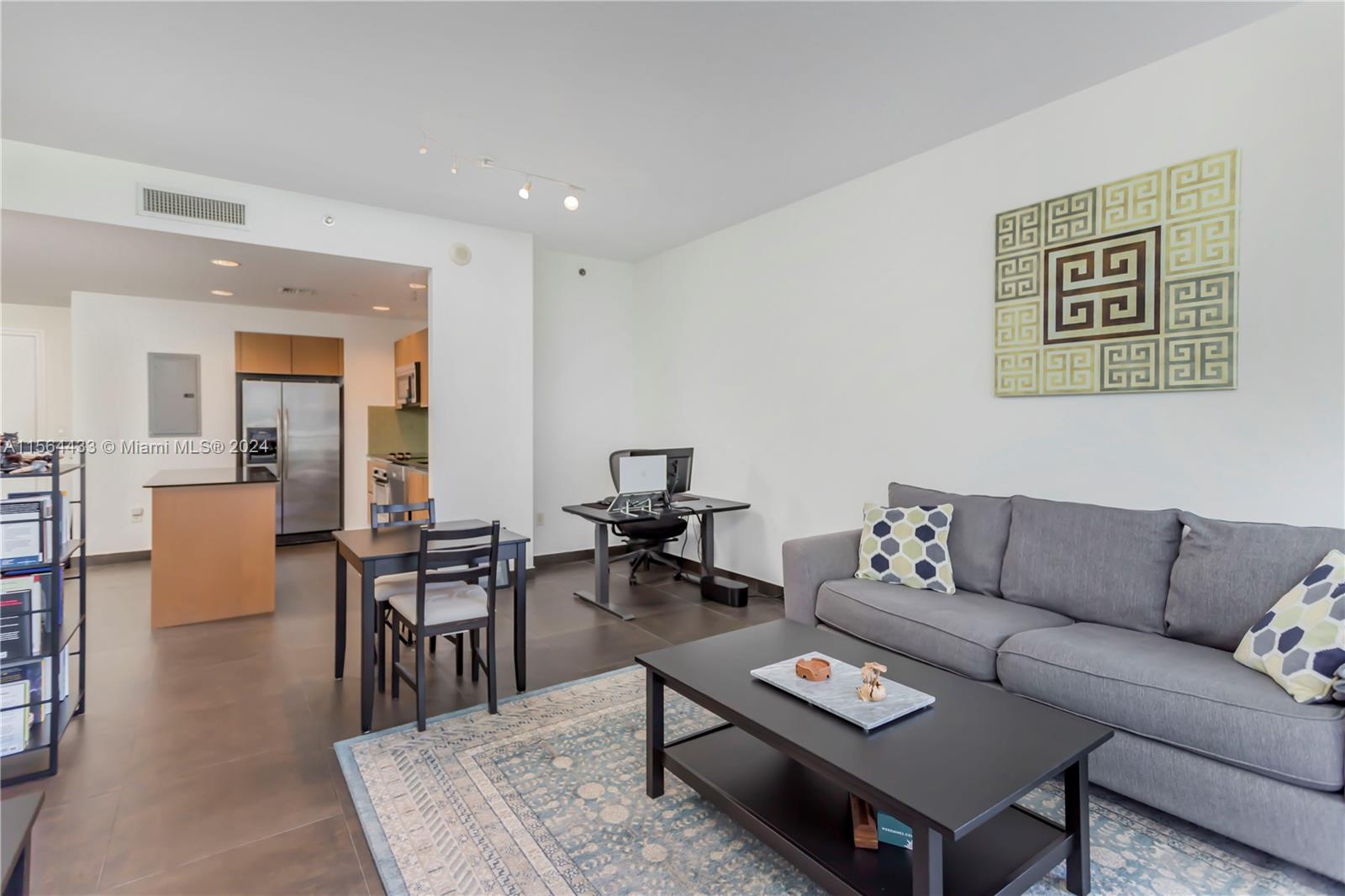 1050 Brickell Ave # 1808