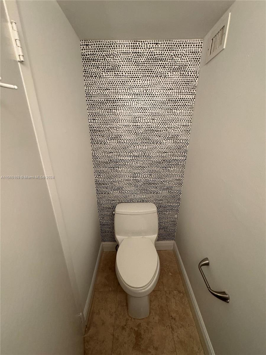200 SE 15th Rd # 17F