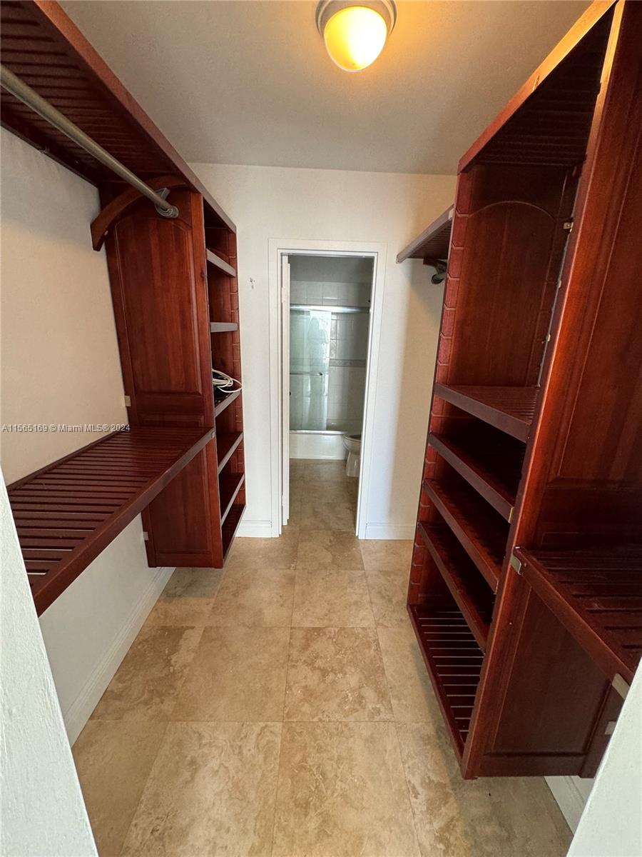 200 SE 15th Rd # 17F