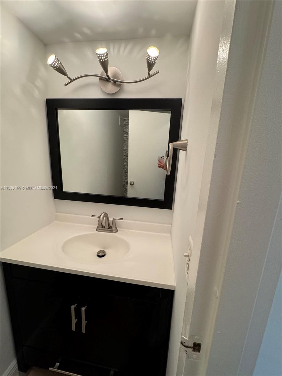 200 SE 15th Rd # 17F