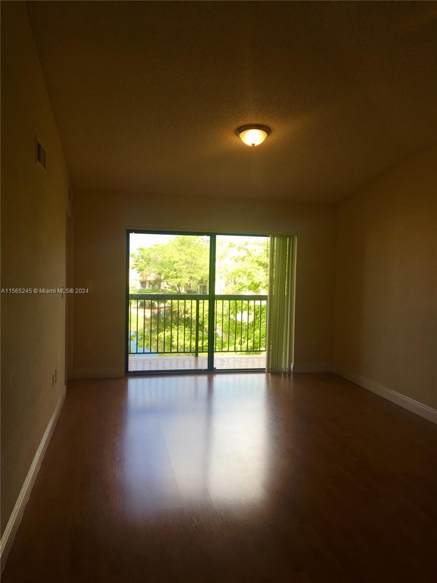 9897 Nob Hill Ln # 9897