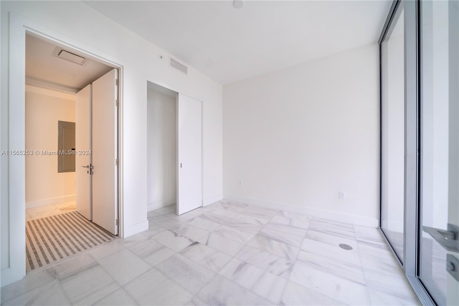 700 NE 26 TERRACE # 1806