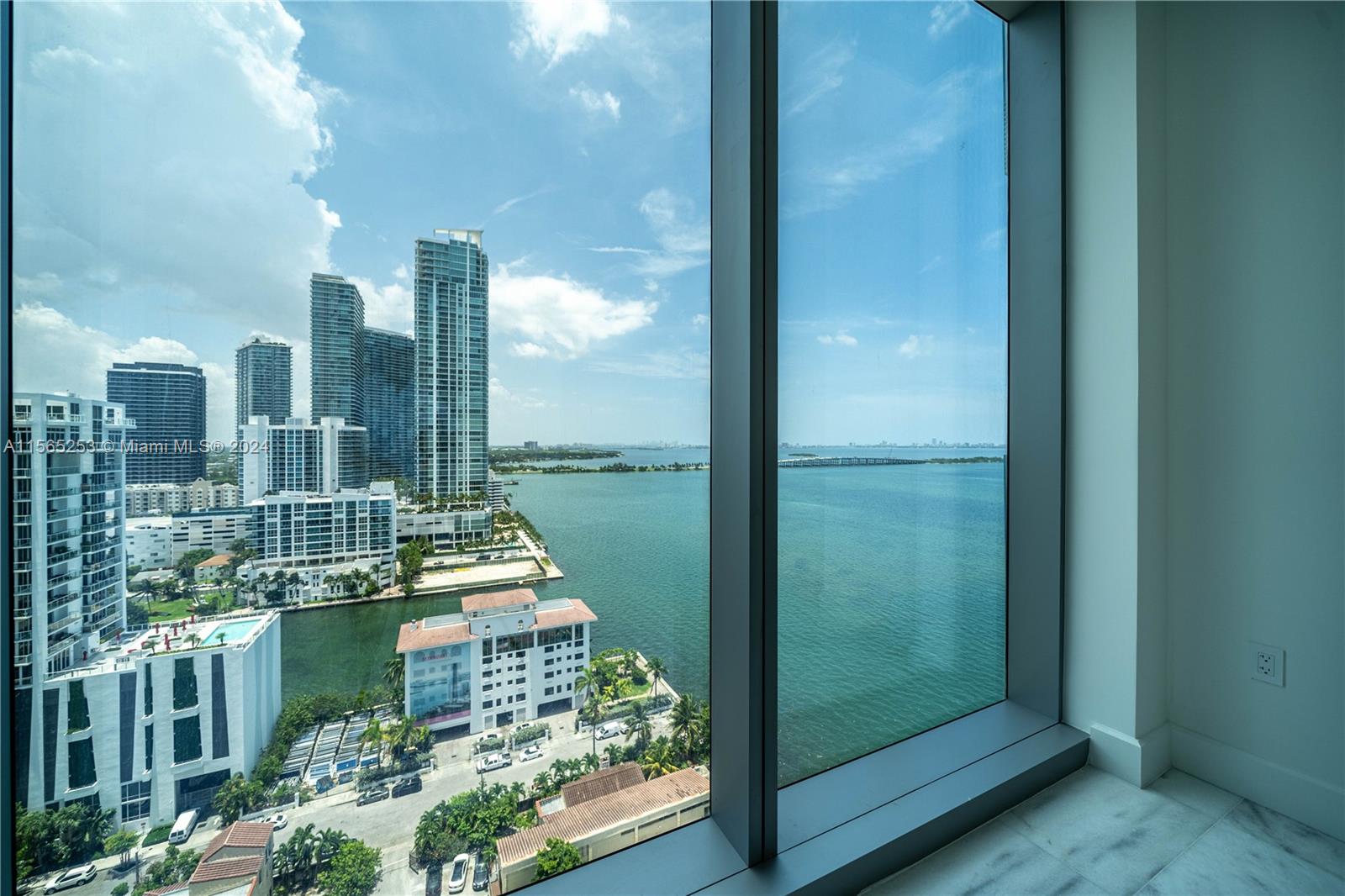 700 NE 26 TERRACE # 1806