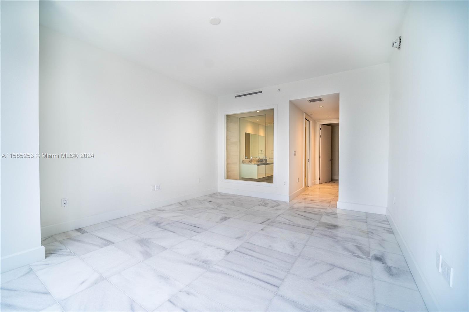700 NE 26 TERRACE # 1806