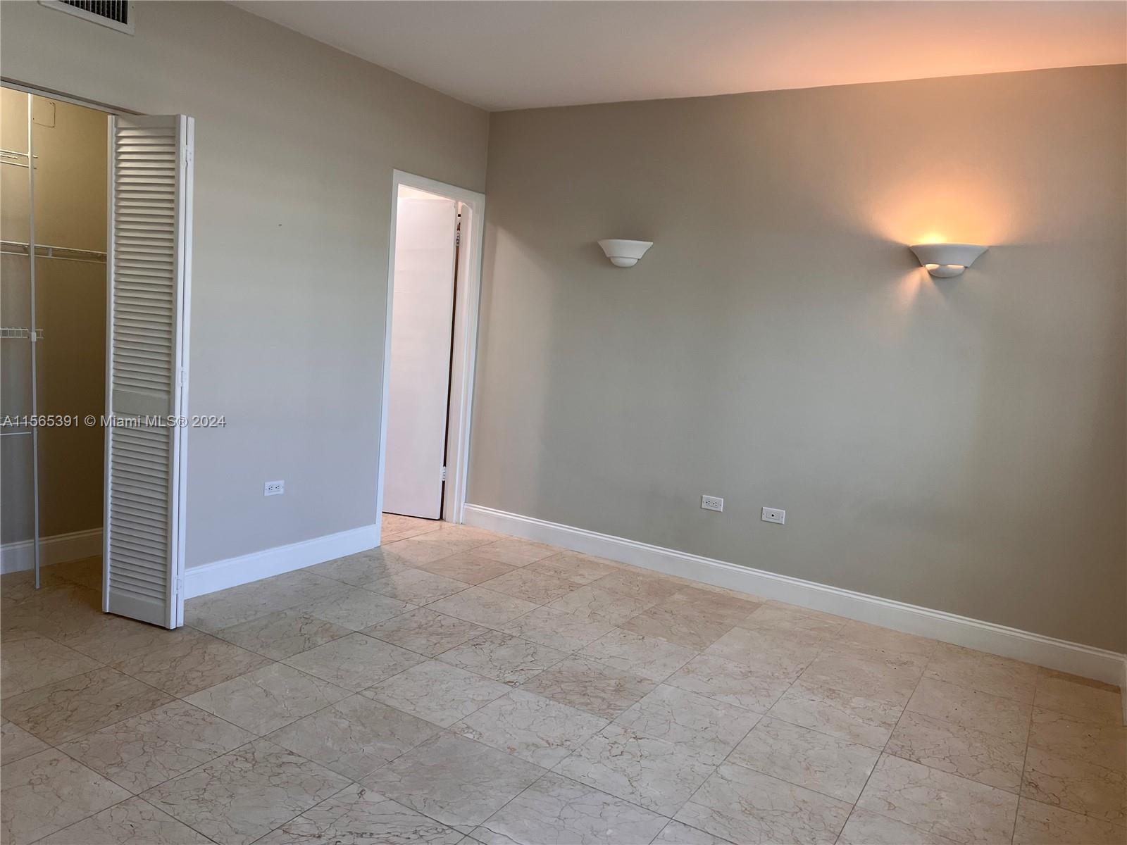 825 Brickell Bay Dr # 445