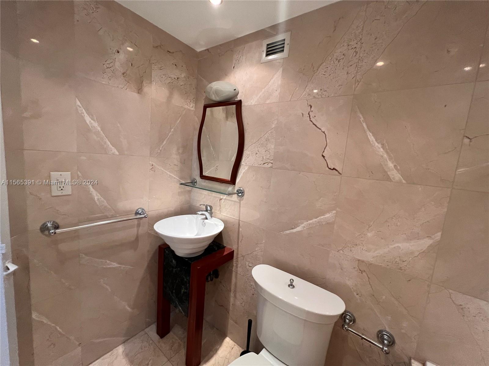 825 Brickell Bay Dr # 445