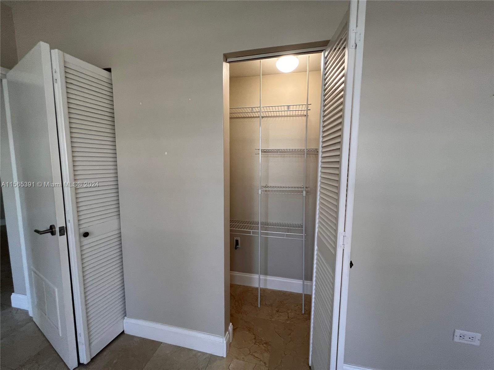 825 Brickell Bay Dr # 445