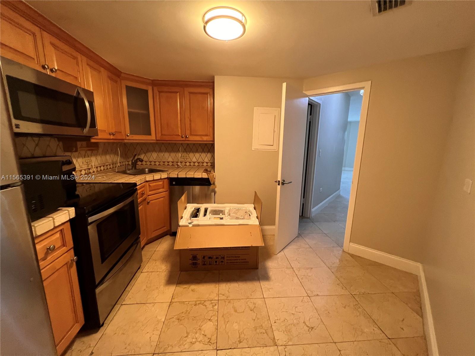 825 Brickell Bay Dr # 445