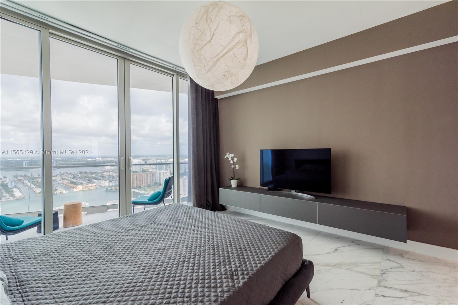 16901 Collins Ave # 4603