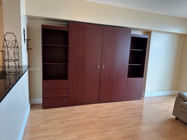 325 S Biscayne Blvd # 4320