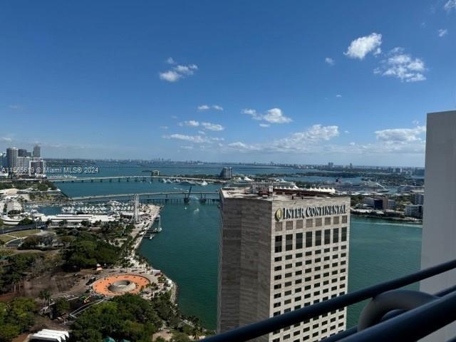 325 S Biscayne Blvd # 4320