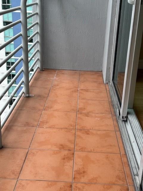 325 S Biscayne Blvd # 4320