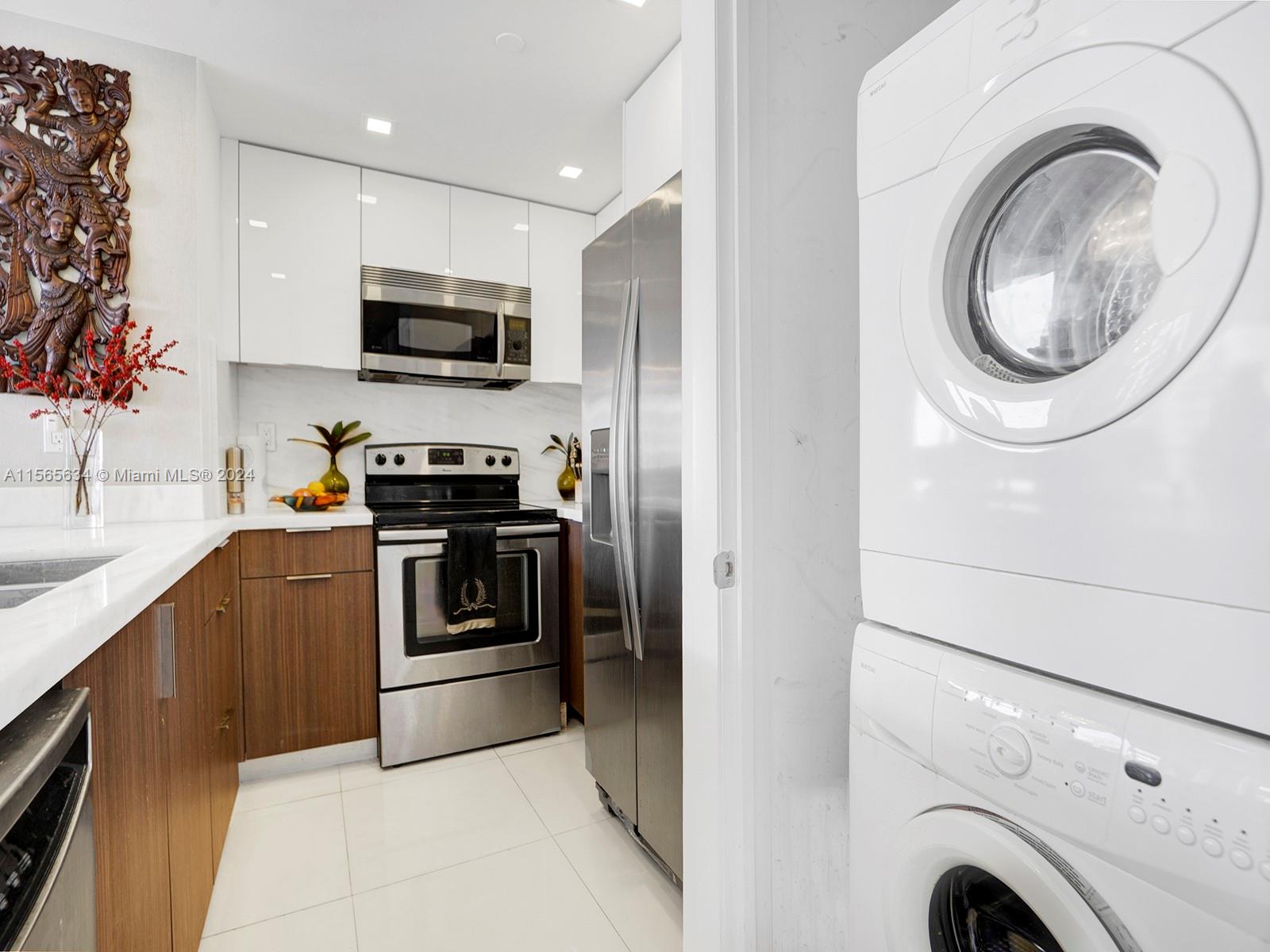 540 Brickell Key Dr # 1817