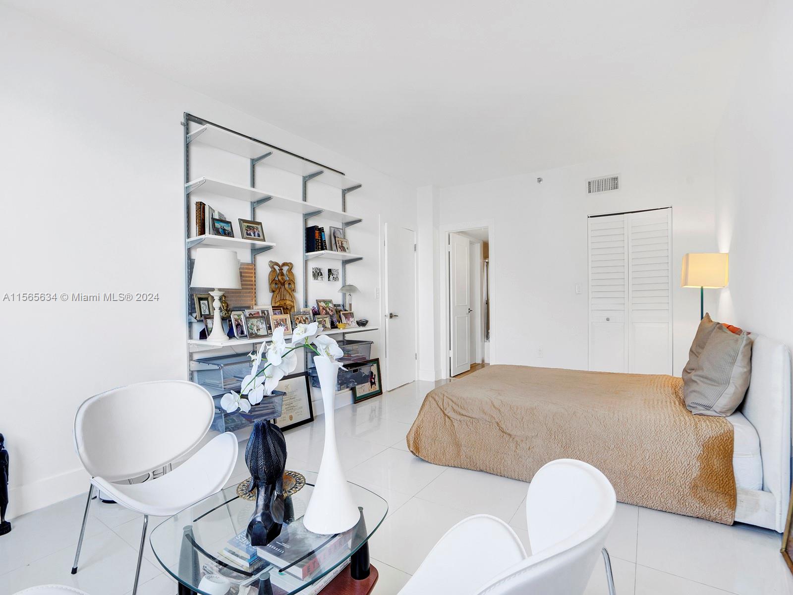 540 Brickell Key Dr # 1817