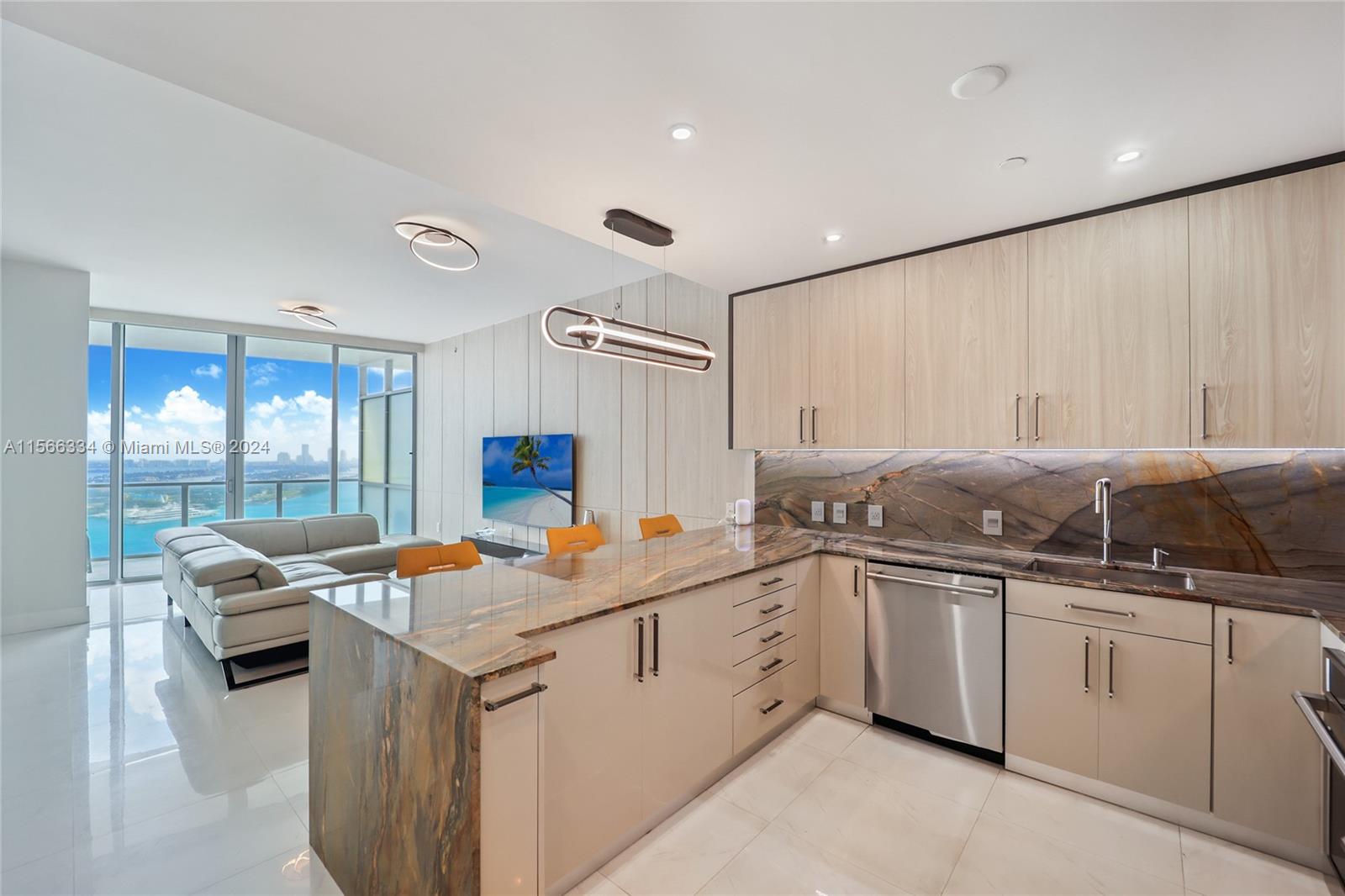 1100 Biscayne Blvd # 3004