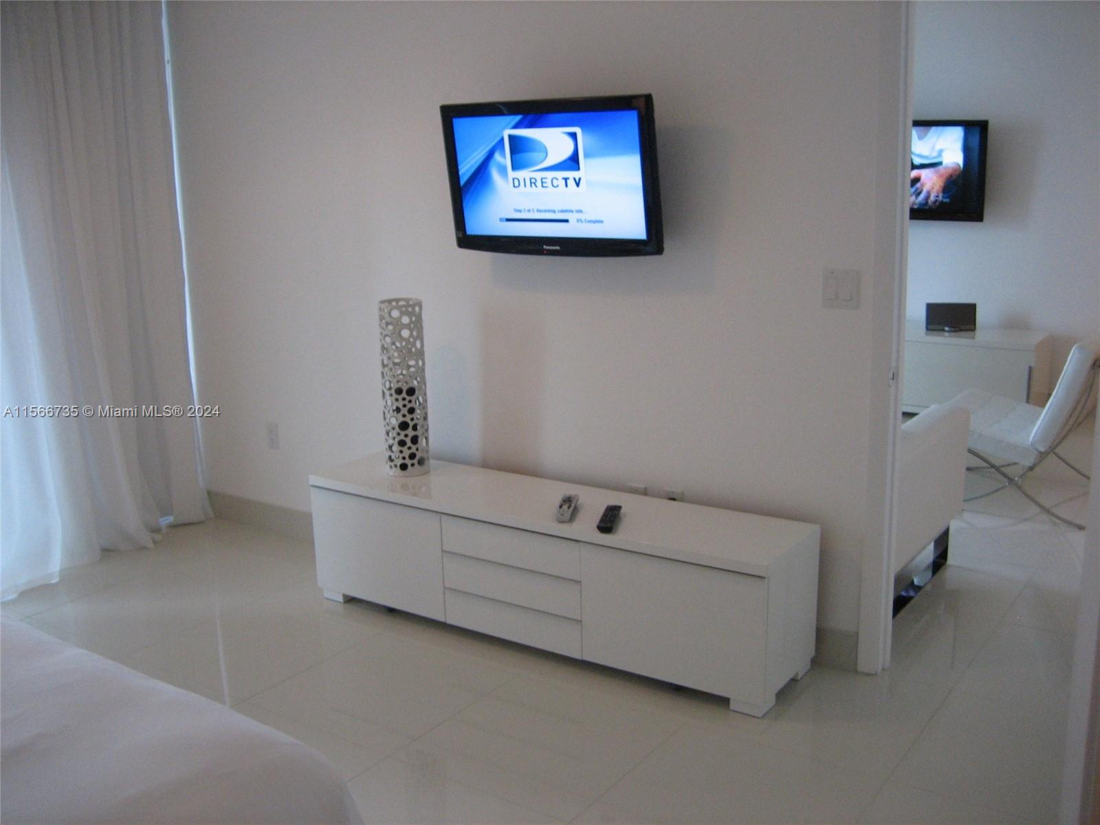 485 Brickell Ave # 1811