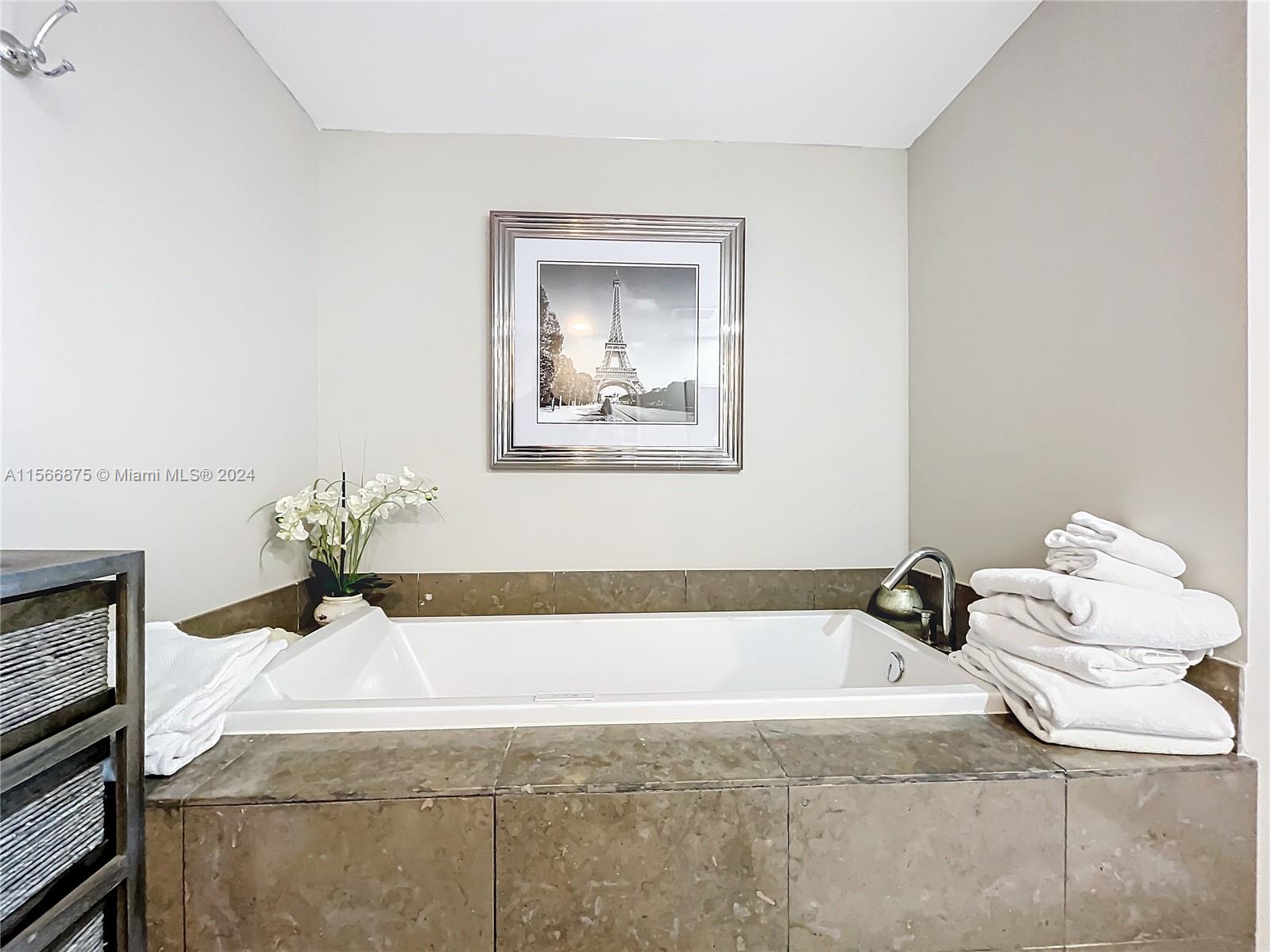 475 Brickell Ave # 4415