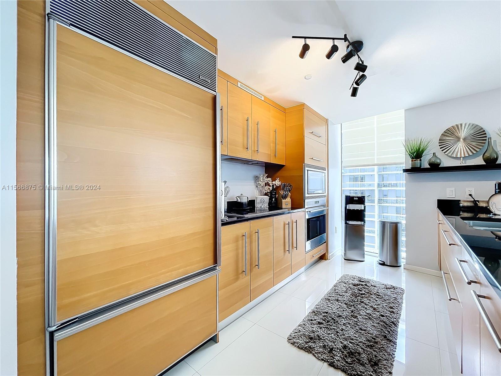 475 Brickell Ave # 4415