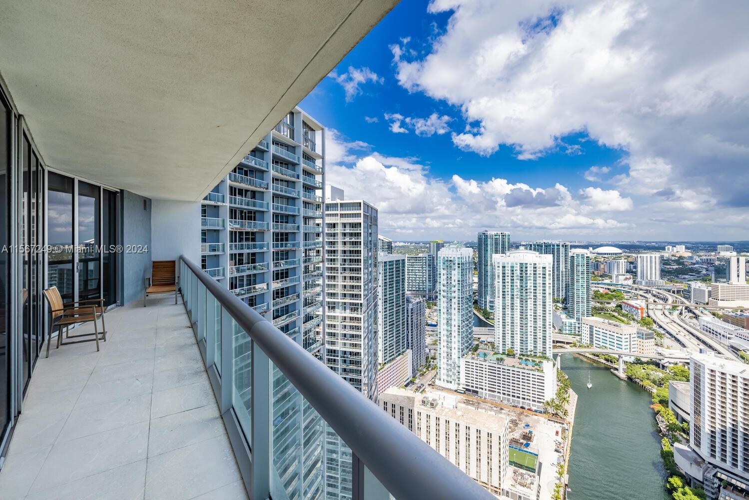 465 Brickell Ave # 4702