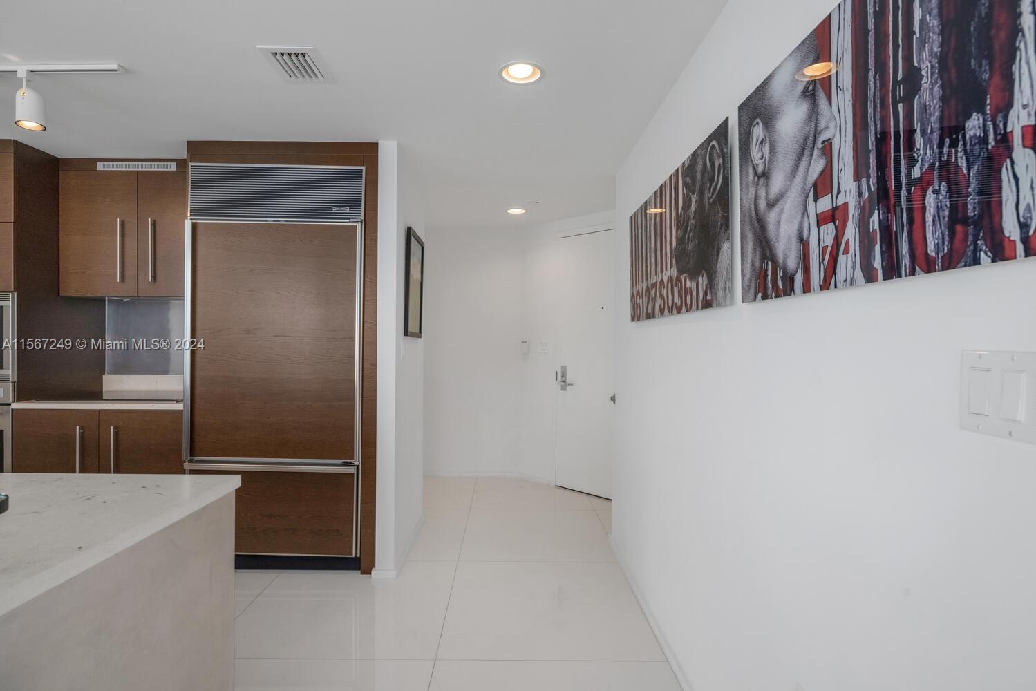 465 Brickell Ave # 4702