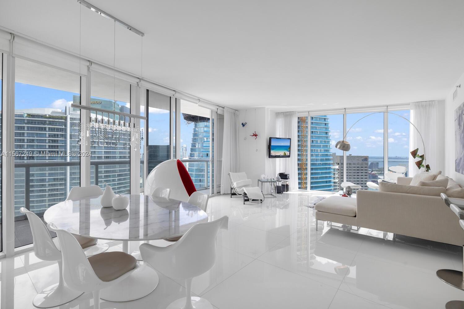 465 Brickell Ave # 4702