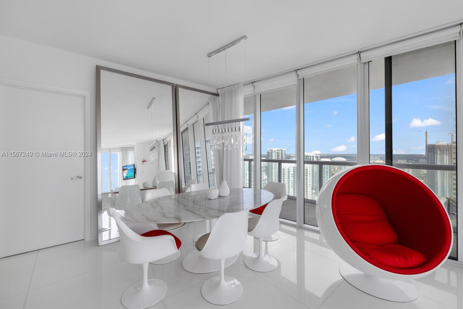 465 Brickell Ave # 4702